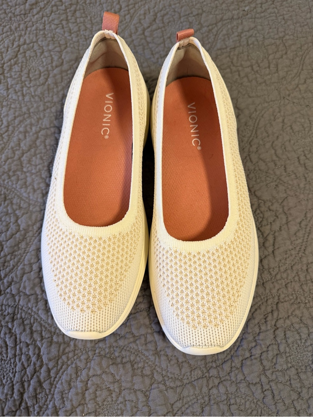 Vionic Kallie White Knit Slip-On Flats Women's Size 6.5 Comfort Walking